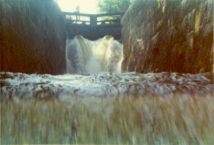 Water in the canal of Kinda